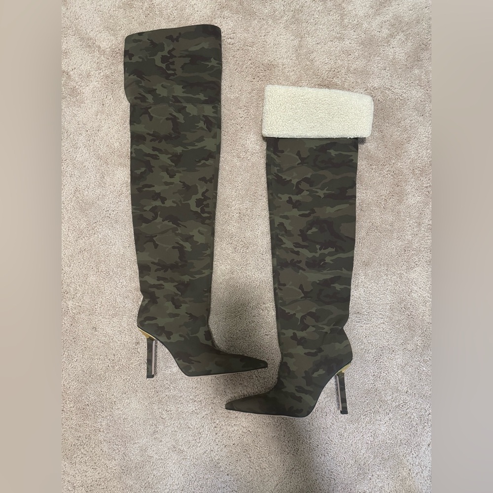 Good American High Kickstand Camo Neoprene Over Knee Boots-Sherpa Size 10 new